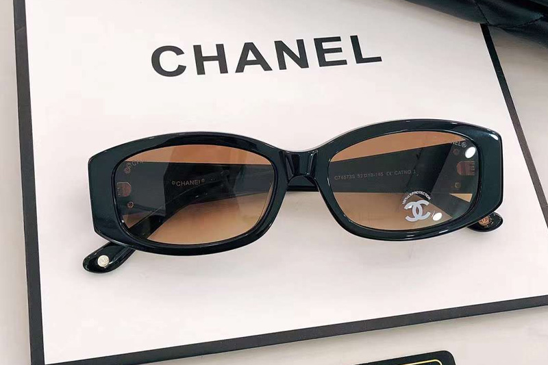 CH74573S Sunglasses In Black Gold Gradient Brown