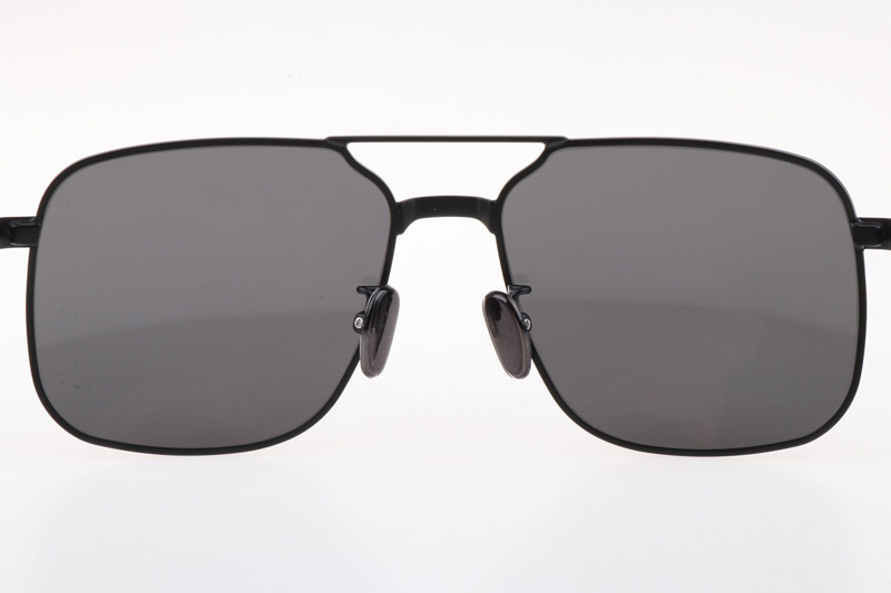 CH8122 Sunglasses Black Gray