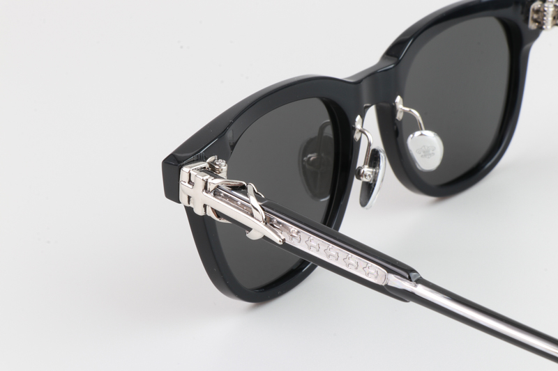 CH8133 Sunglasses Black Silver Gray