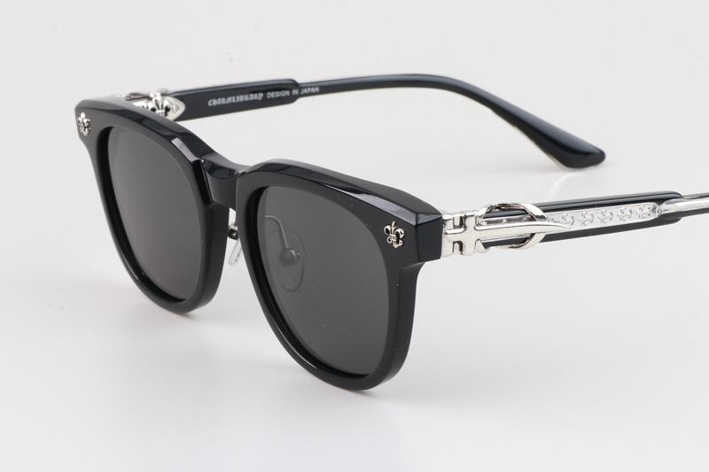 CH8133 Sunglasses Black Silver Gray