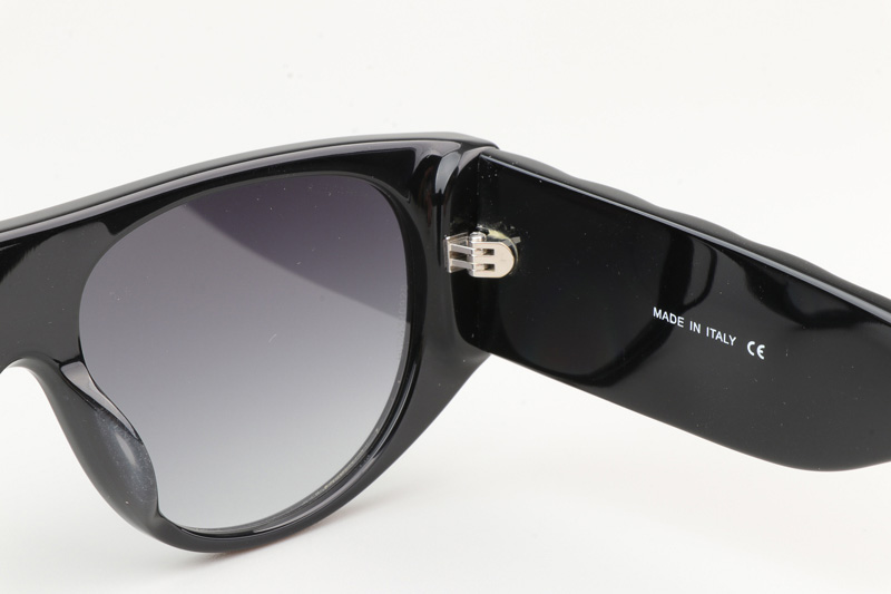 CH9101 Sunglasses Black Gradient Gray