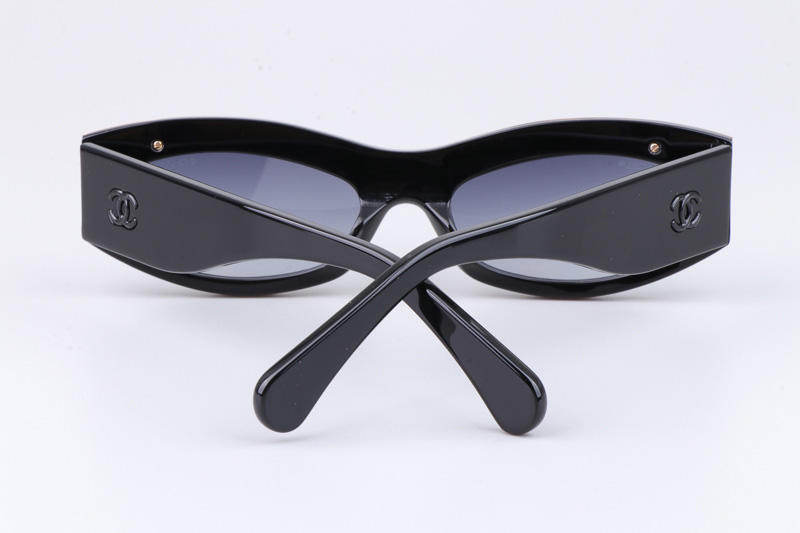 CH9112 Sunglasses Black Gradient Gray