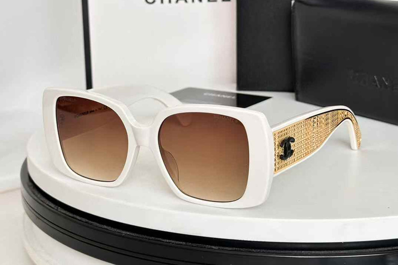 CH9127 Sunglasses White Gradient Brown