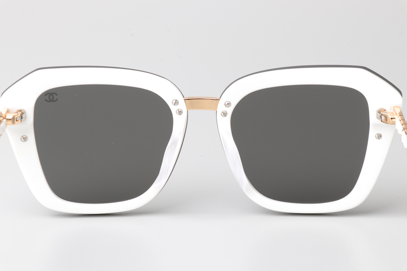 CHA95050 Sunglasses White Gray