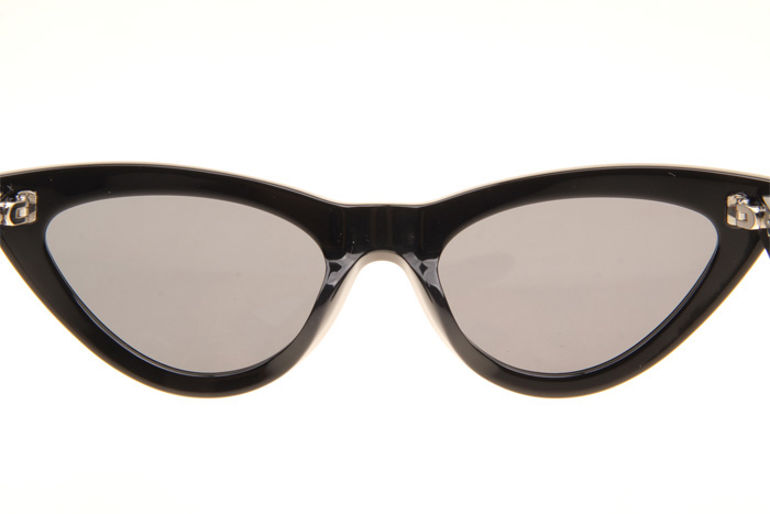 CL40019S Sunglasses In Black Grey