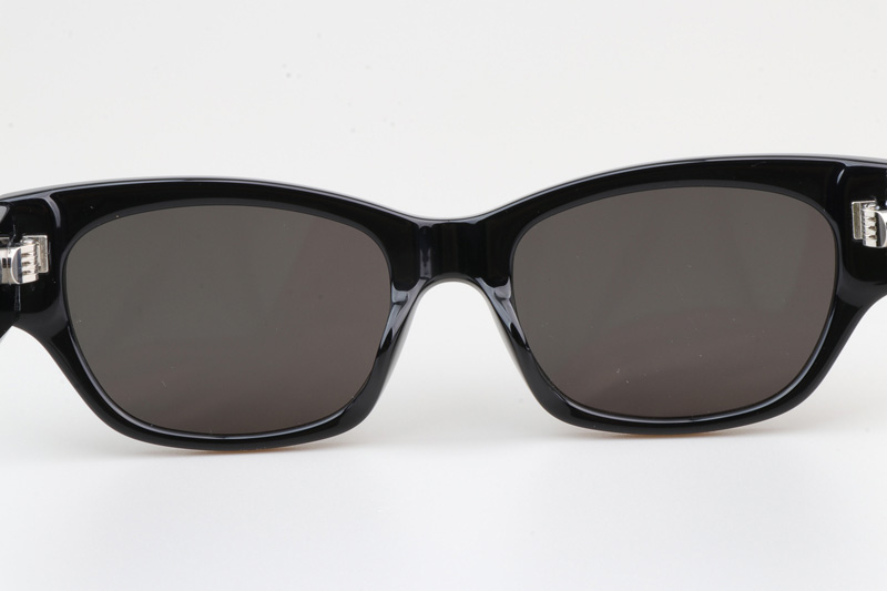 CL40197U Sunglasses Black Gray