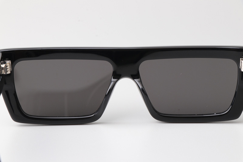 CL40214U Sunglasses Black Gray