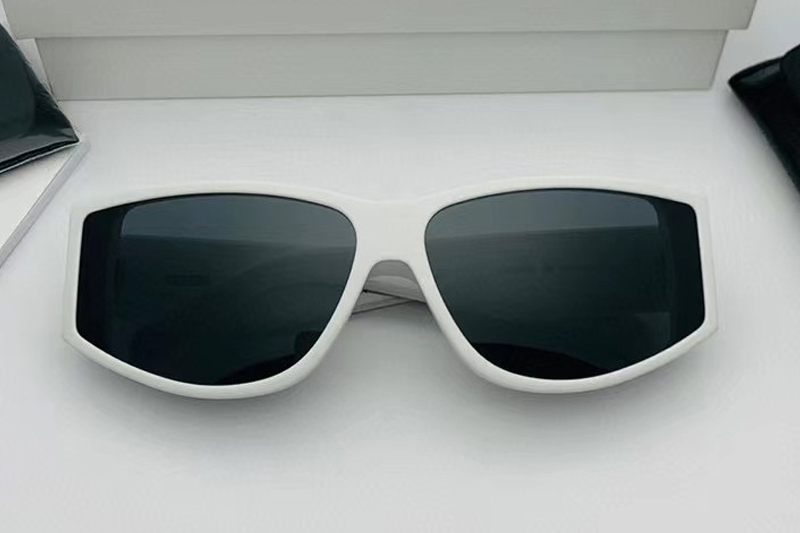 CL40227 Sunglasses In White