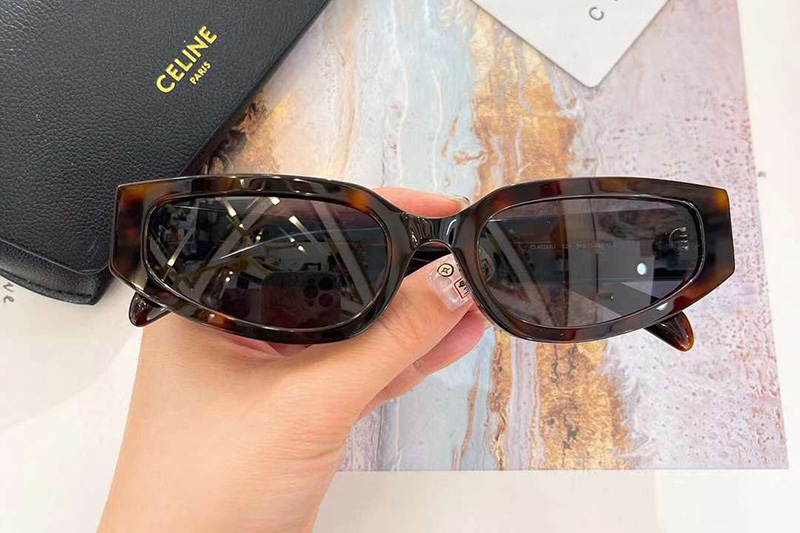 CL40269U Sunglasses Tortoise Gray