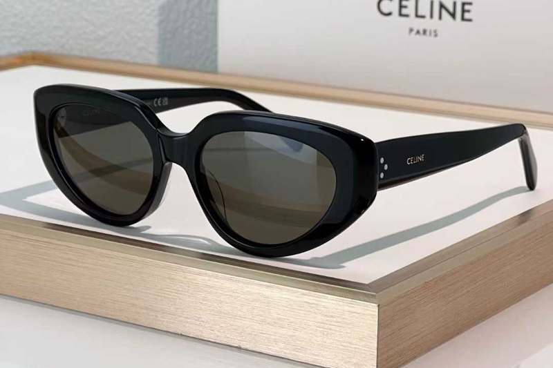 CL40286U Sunglasses Black Gray