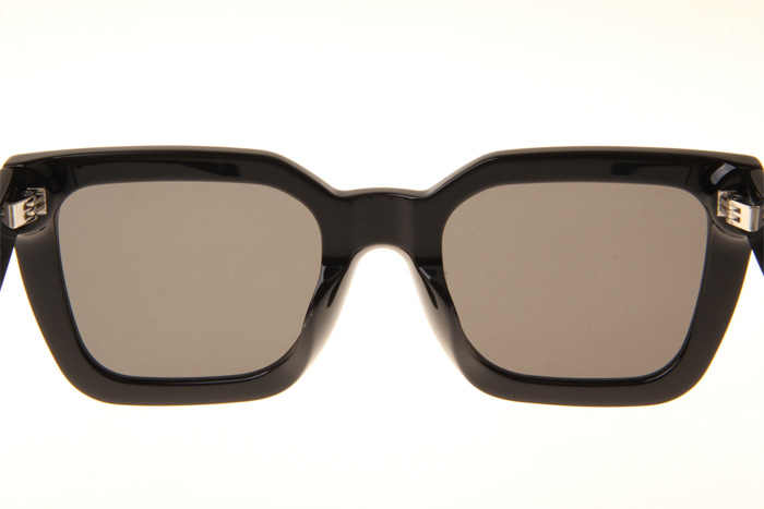 CL41450S Sunglasses In Black