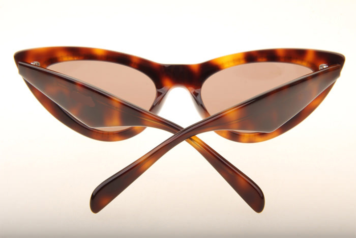 CL4S019 Sunglasses In Tortoise Brown