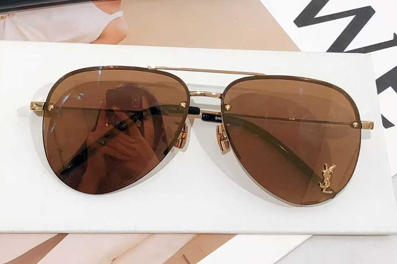 Classic 11M Sunglasses Gold Gold Mirror