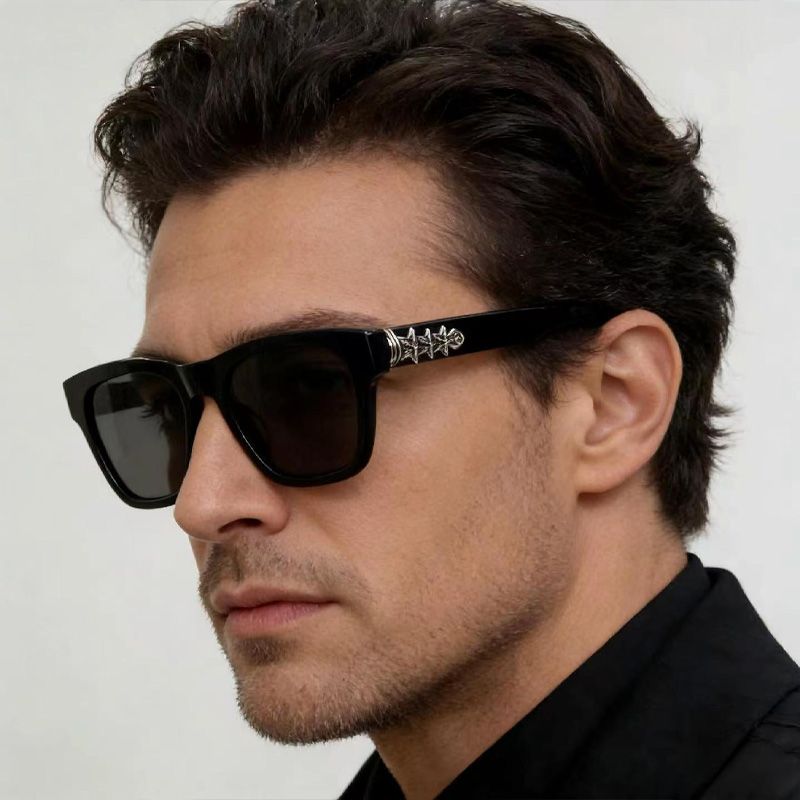 Clitterati Sunglasses Black Gray