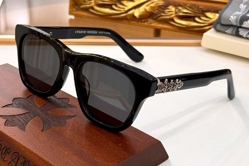 Clitterati Sunglasses Black Gray