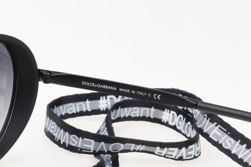 DG2210 Sunglasses In Black