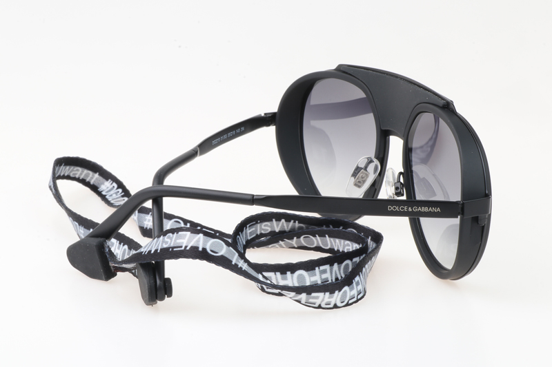 DG2210 Sunglasses In Black