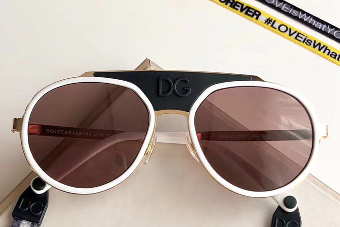 DG2210 Sunglasses In White