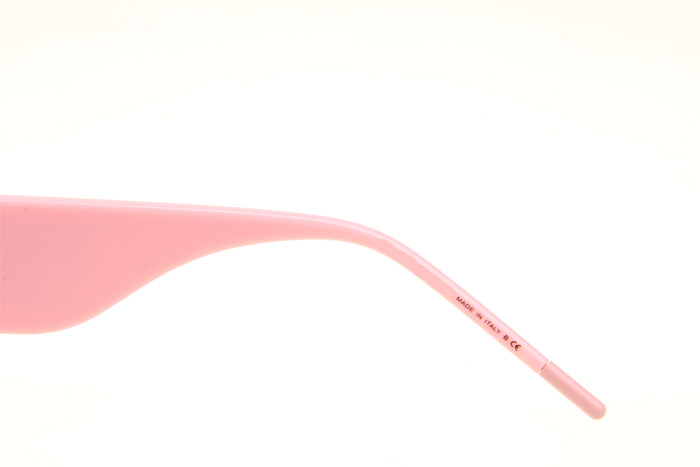 DG2233 Sunglasses In Pink