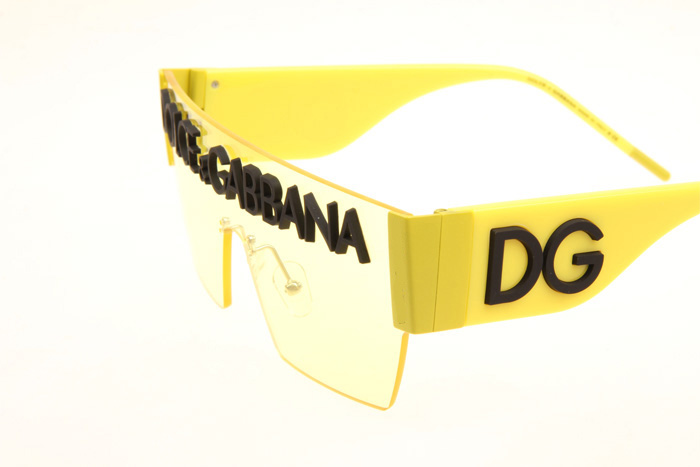 DG2233 Sunglasses In Yellow