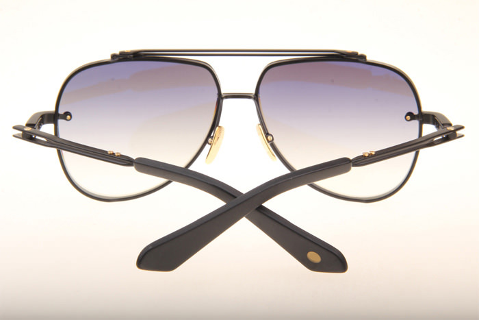 DT Mach Eight Sunglasses In Black Gradient Grey