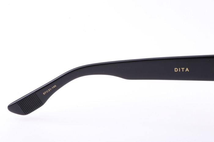 DT SEKTON Sunglasses In Black