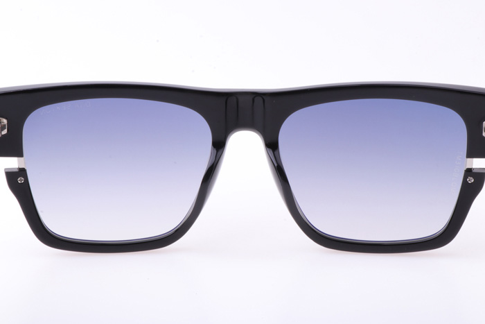 DT SEKTON Sunglasses In Black