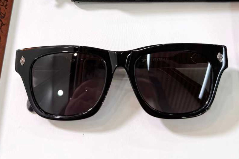 Dickfitzener Sunglasses Black Silver Gray