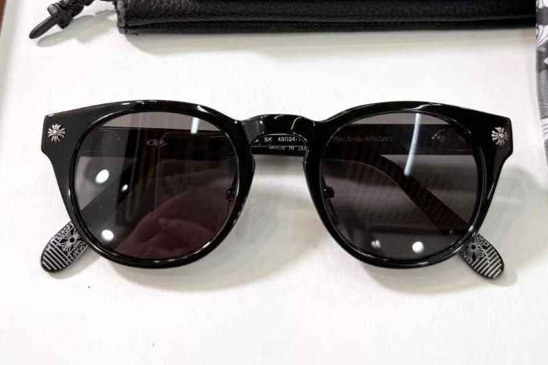 Dingalonglinglong Sunglasses Black Silver Gray