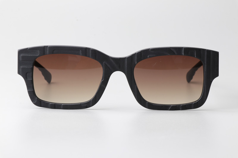 FE40104I Sunglasses Matte Black Gradient Brown