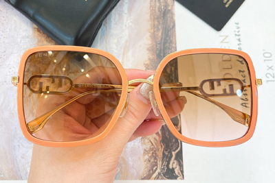 FE40201F Sunglasses Orange Gold Gradient Pink