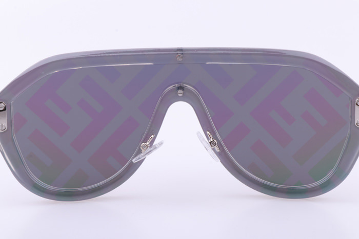 FF M0039 Sunglasses In Silver White