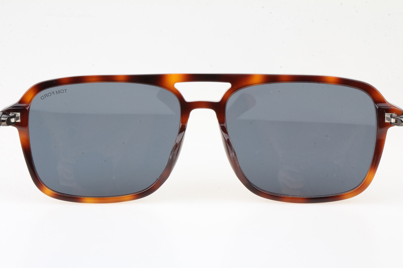 FT0910 Sunglasses In Tortoise Grey