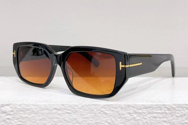 FT0989S Sunglasses In Black Gradient Brown