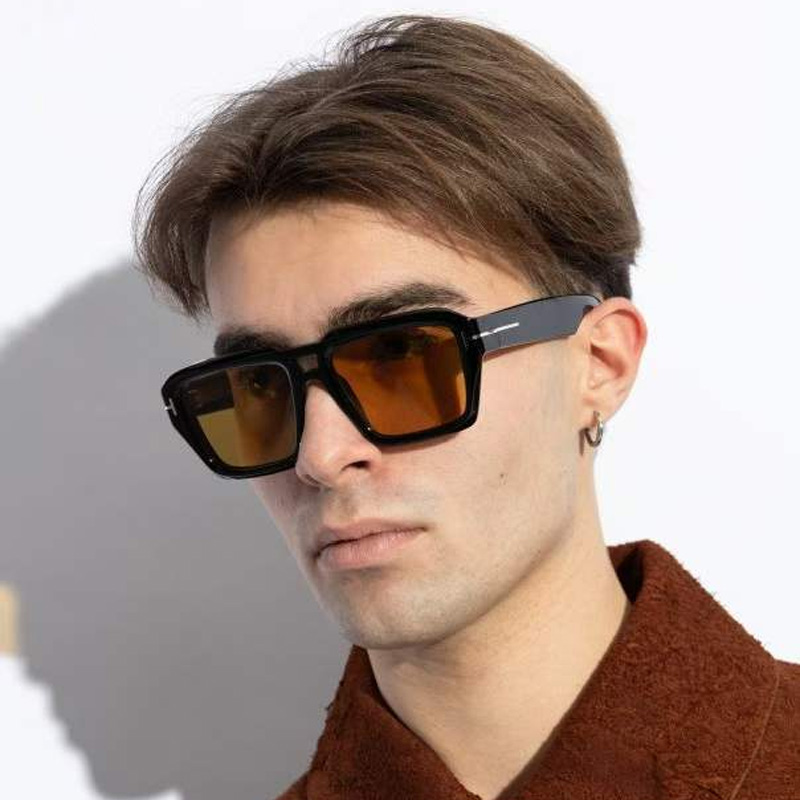 FT1202 Sunglasses Black Light Brown