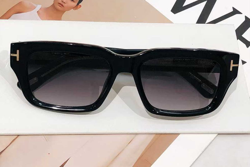 FT1203 Sunglasses Black Gradient Gray