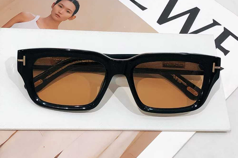 FT1203 Sunglasses Black Light Brown