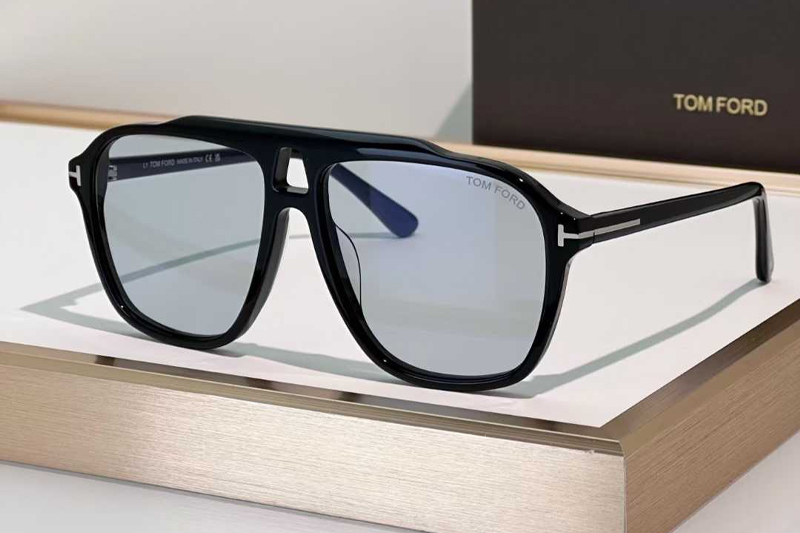 FT1209 Sunglasses Black Light Gray