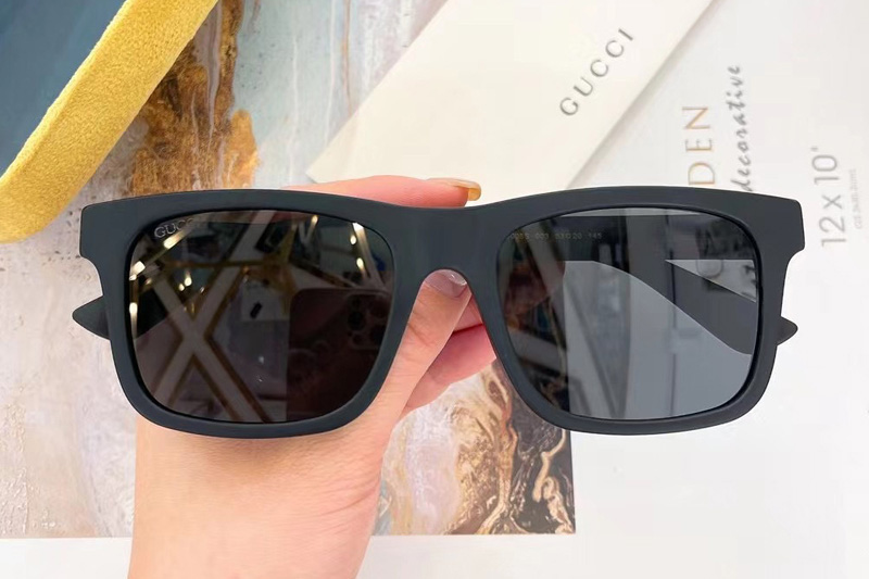 GG0008S Sunglasses In Matte Black