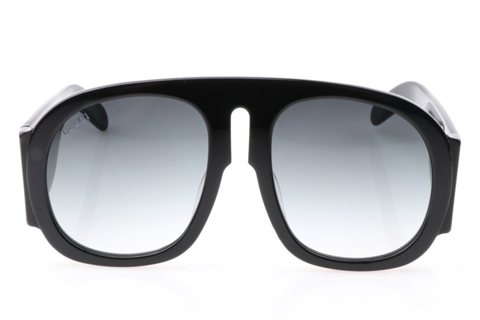 GG0152S Sunglasses In Black Gradient Grey