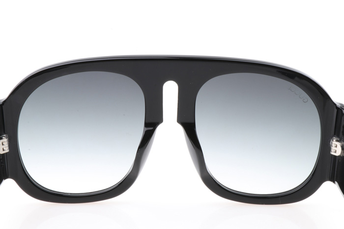 GG0152S Sunglasses In Black Gradient Grey