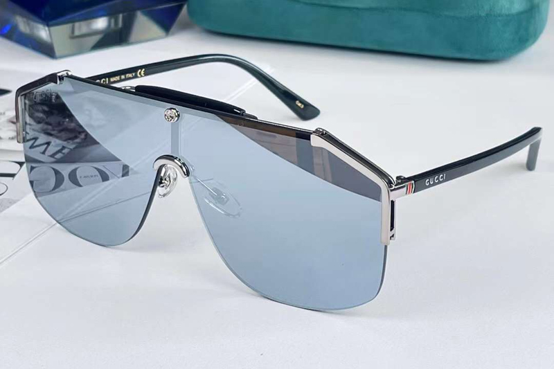 GG0291S Sunglasses Silver Black Silver