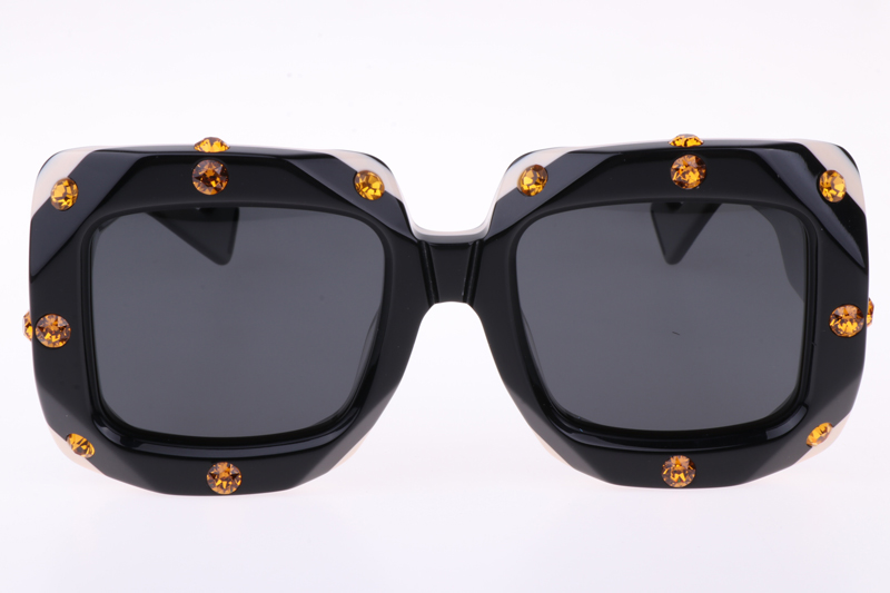 GG0481S Sunglasses In Black Gold Grey