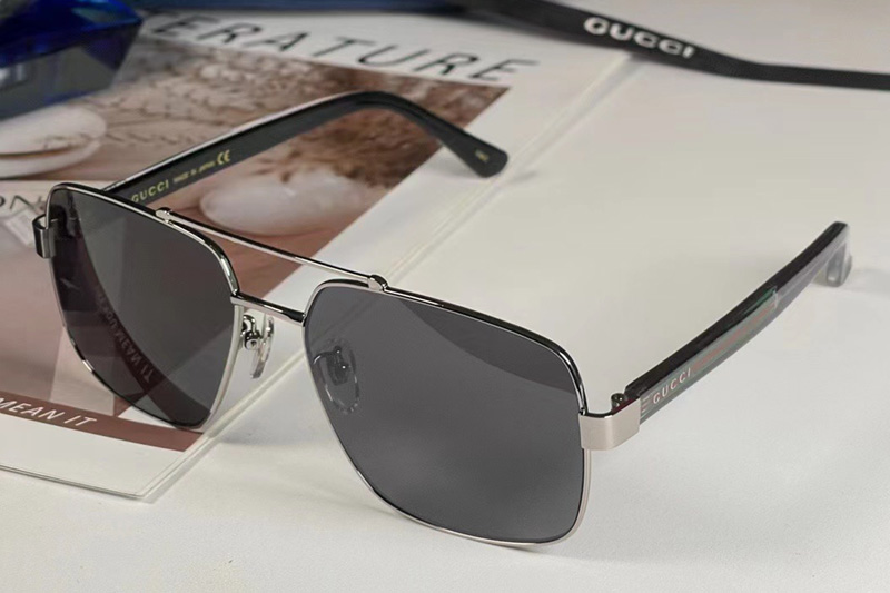 GG0529S Sunglasses In Silver Black