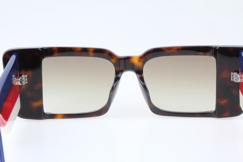 GG0543S Sunglasses In Tortoise Blue