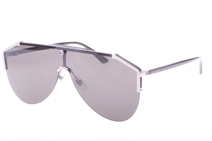 GG0584S Sunglasses In Black Silver Grey