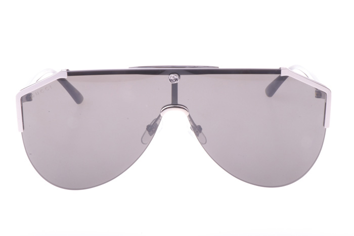 GG0584S Sunglasses In Black Silver Grey