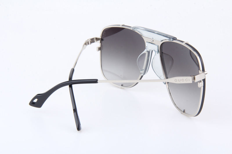 GG0739S Sunglasses In Transparent Silver Gradient Grey Lens