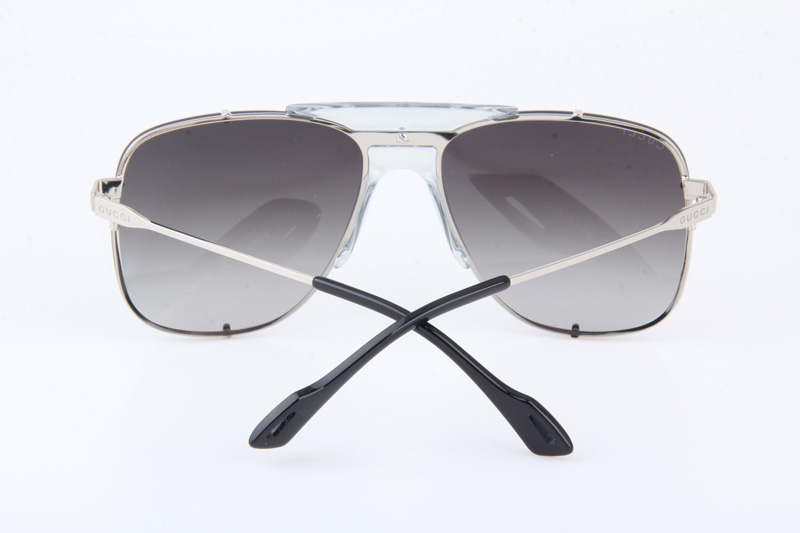 GG0739S Sunglasses In Transparent Silver Gradient Grey Lens