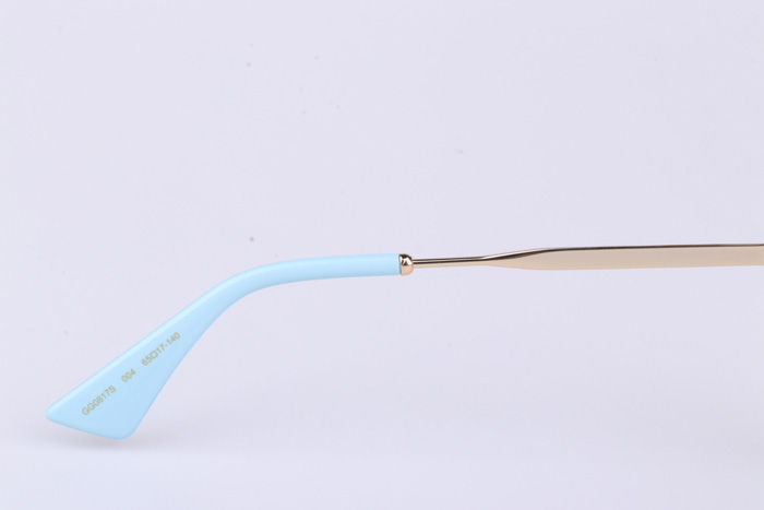 GG0817S Sunglasses In Gold Blue